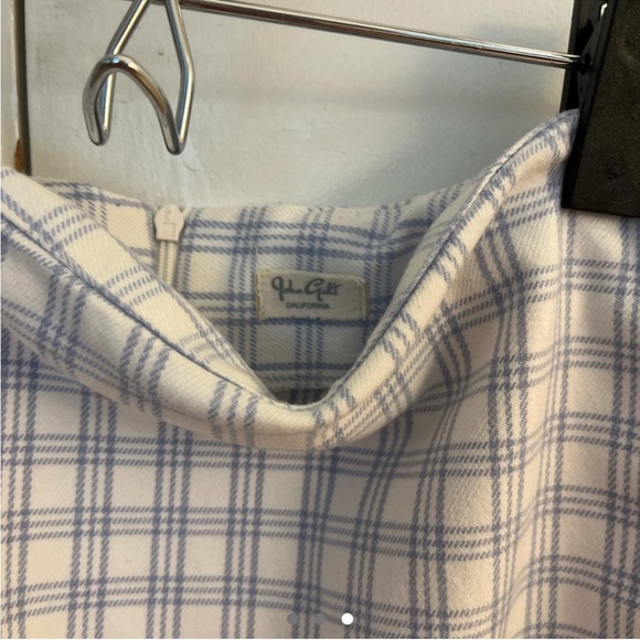 white and blue stripped brandy melville skirt - Picture 4 of 4